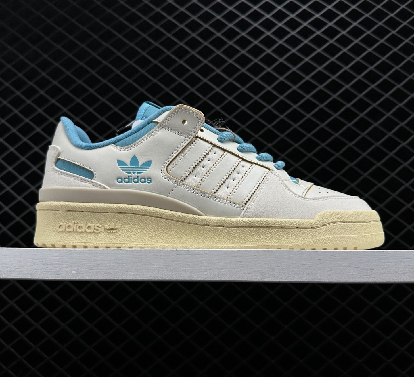Adidas Originals FORUM 84 Low CL 'Off White' FZ6342 - Stylish and Timeless Sneakers