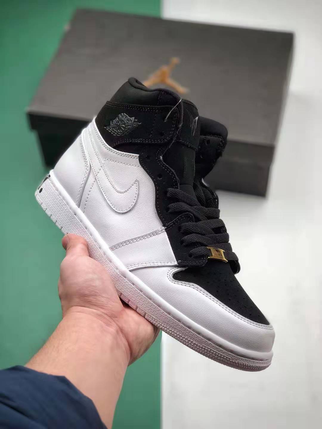 Air Jordan 1 Retro High 'Equality' AQ7474-001