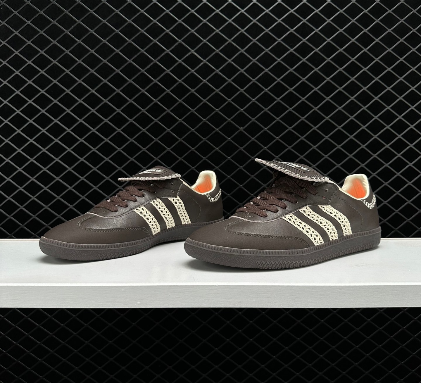 Adidas Wales Bonner x Samba 'Black' FX7517 - Stylish Collaboration with a Classic Touch Adidas Wales Bonner x Samba 'Black' FX7517 - Stylish Collaboration with a Classic Touch