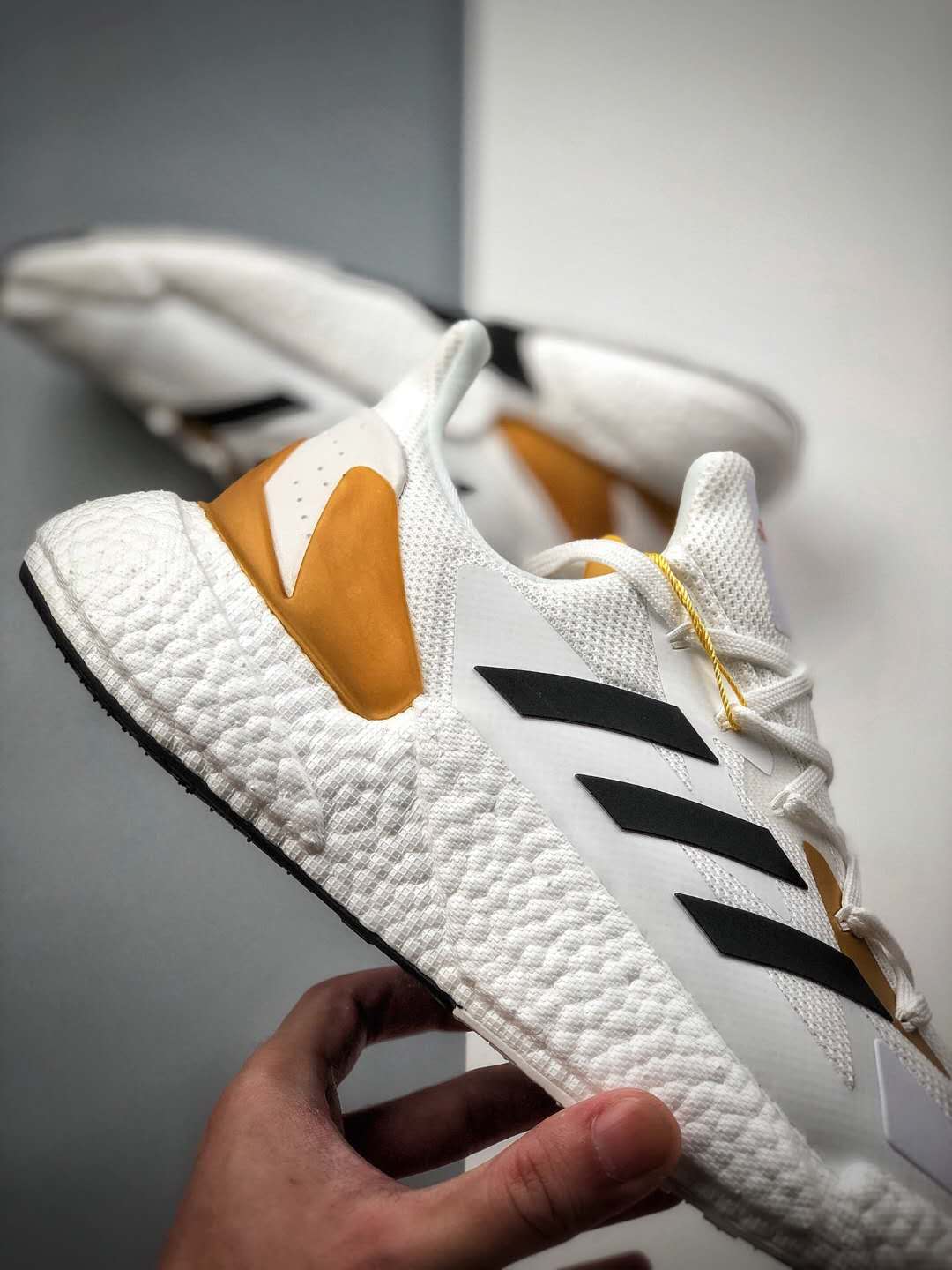 Adidas X9000L4 White Gold Metallic FY2347 - Stylish and Comfy Sneakers Adidas X9000L4 White Gold Metallic FY2347 - Stylish and Comfy Sneakers