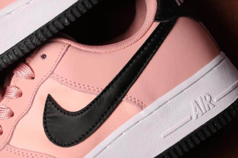 Nike Air Force 1 Low 'Valentine's Day' BQ6980-600 - Stylish and Romantic Sneakers Nike Air Force 1 Low 'Valentine's Day' BQ6980-600 - Stylish and Romantic Sneakers