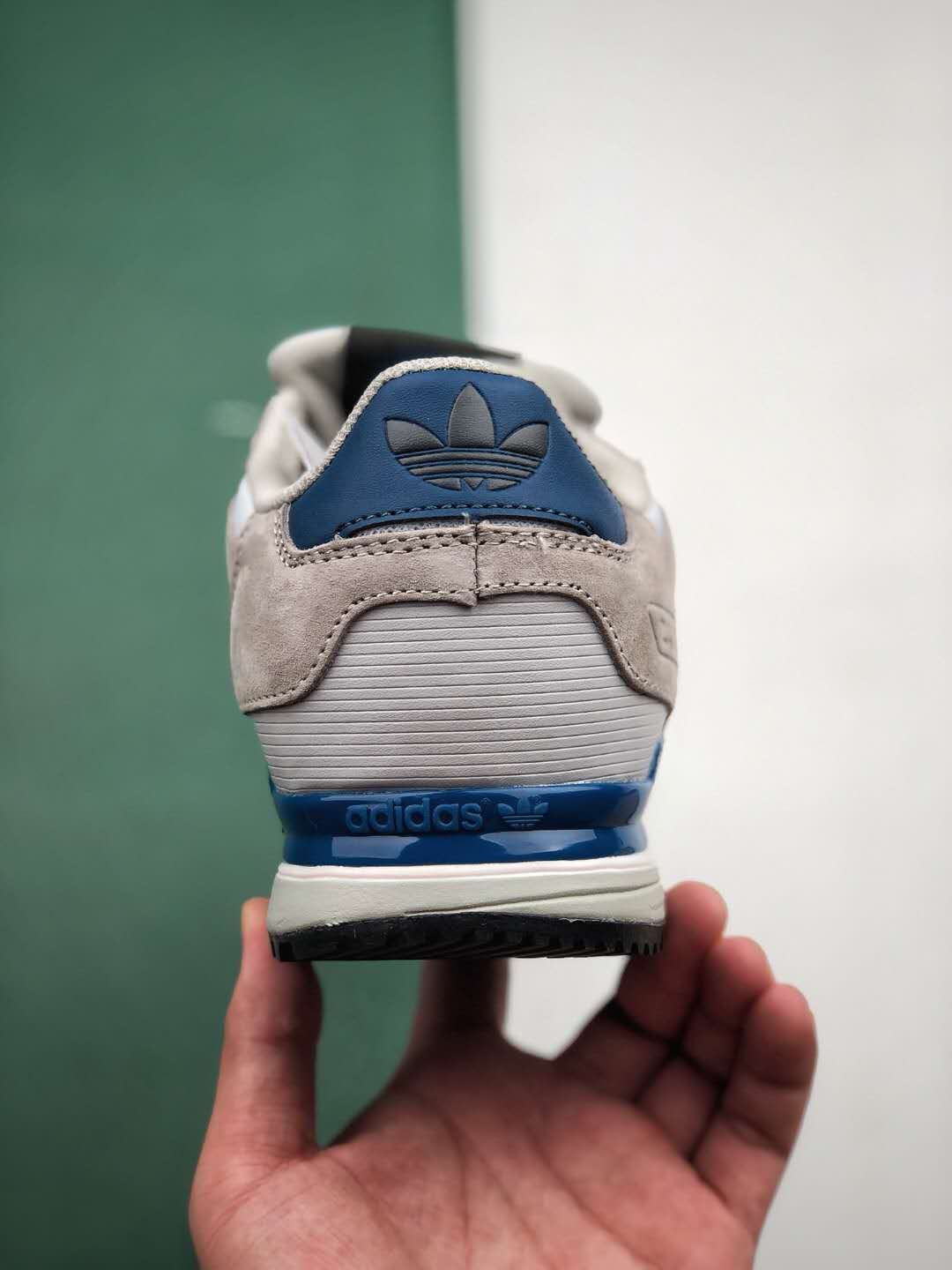 Adidas Originals ZX 750 B39988 - Top Quality Athletic Sneakers Adidas Originals ZX 750 B39988 - Top Quality Athletic Sneakers