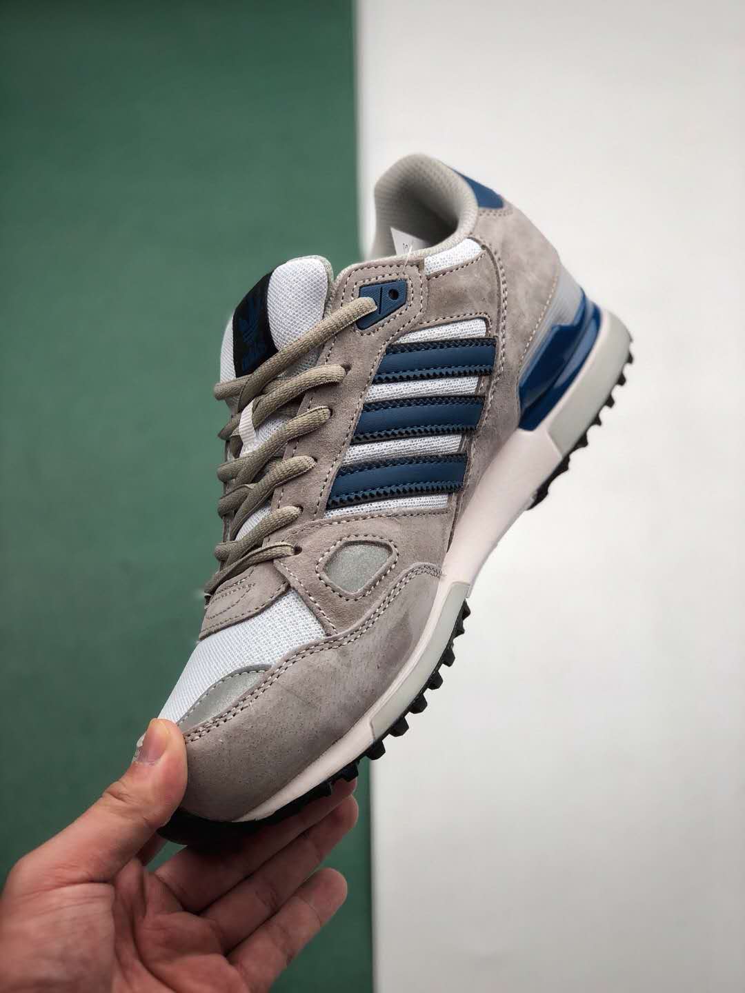 Adidas Originals ZX 750 B39988 - Top Quality Athletic Sneakers Adidas Originals ZX 750 B39988 - Top Quality Athletic Sneakers