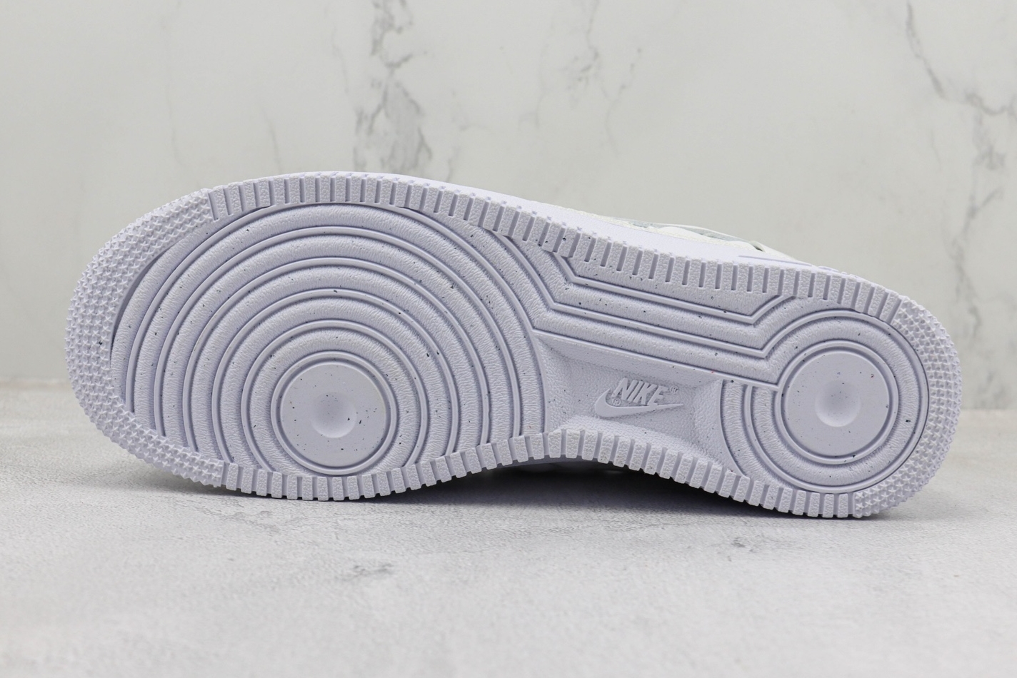 Nike Air Force 1 Low 'Billie Eilish White' DZ3674-100 - Stylish and Iconic Sneakers Nike Air Force 1 Low 'Billie Eilish White' DZ3674-100 - Stylish and Iconic Sneakers