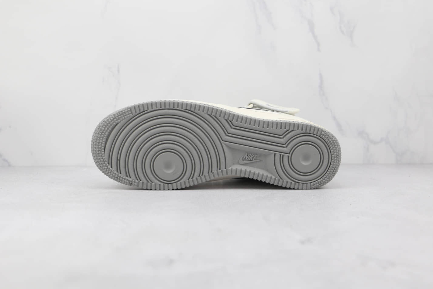 Nike Air Force 1 07 Mid Beige White Grey PA0920-608 - Stylish and Versatile Sneakers for Men and Women Nike Air Force 1 07 Mid Beige White Grey PA0920-608 - Stylish and Versatile Sneakers for Men and Women