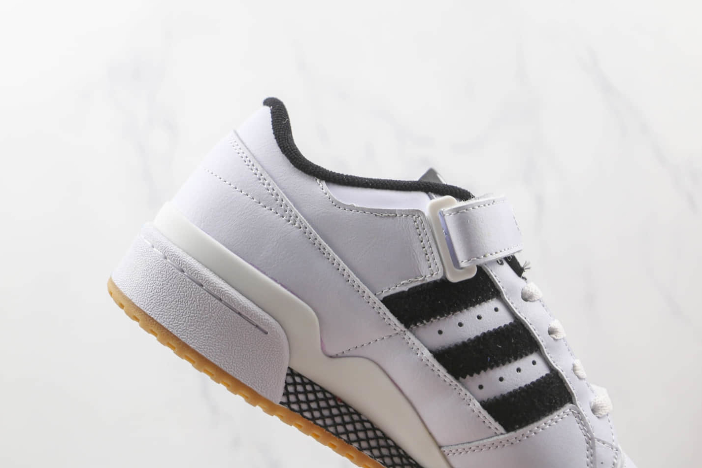Adidas Originals Forum Low Core Black Cloud White G25813 - Stylish Sneakers for Men