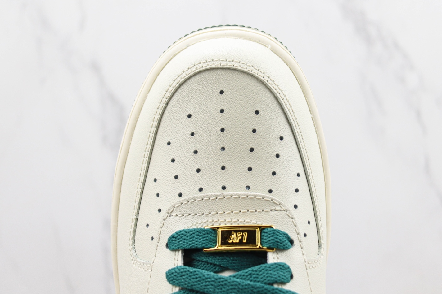 Nike Air Force 1 07 Low White Green Metallic Gold SP0758-027 - Classic Style with a Unique Twist Nike Air Force 1 07 Low White Green Metallic Gold SP0758-027 - Classic Style with a Unique Twist