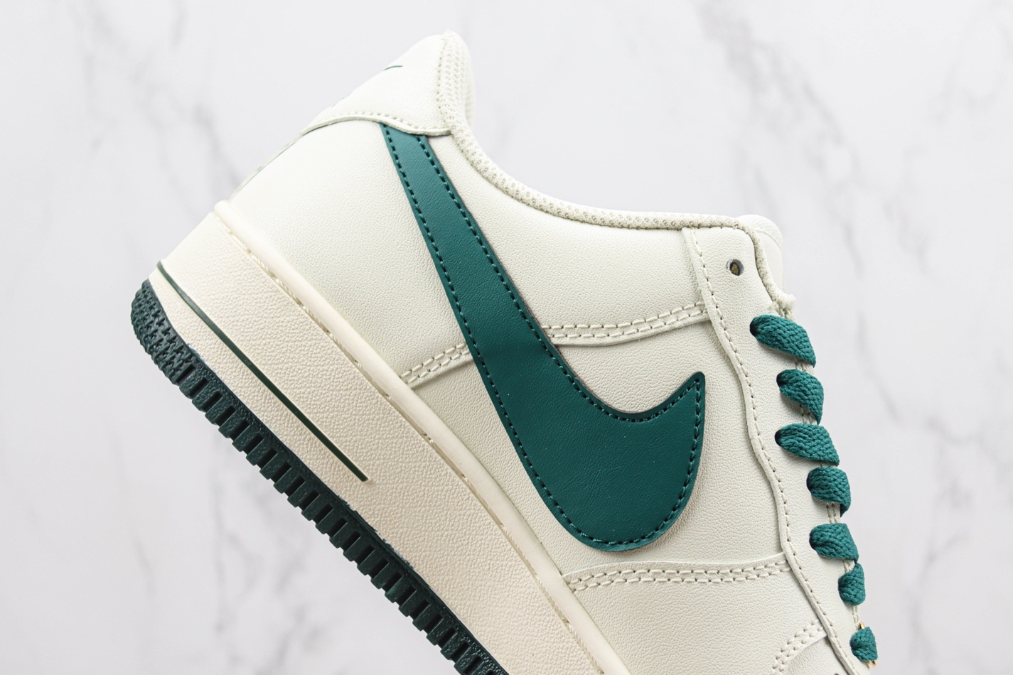 Nike Air Force 1 07 Low White Green Metallic Gold SP0758-027 - Classic Style with a Unique Twist Nike Air Force 1 07 Low White Green Metallic Gold SP0758-027 - Classic Style with a Unique Twist