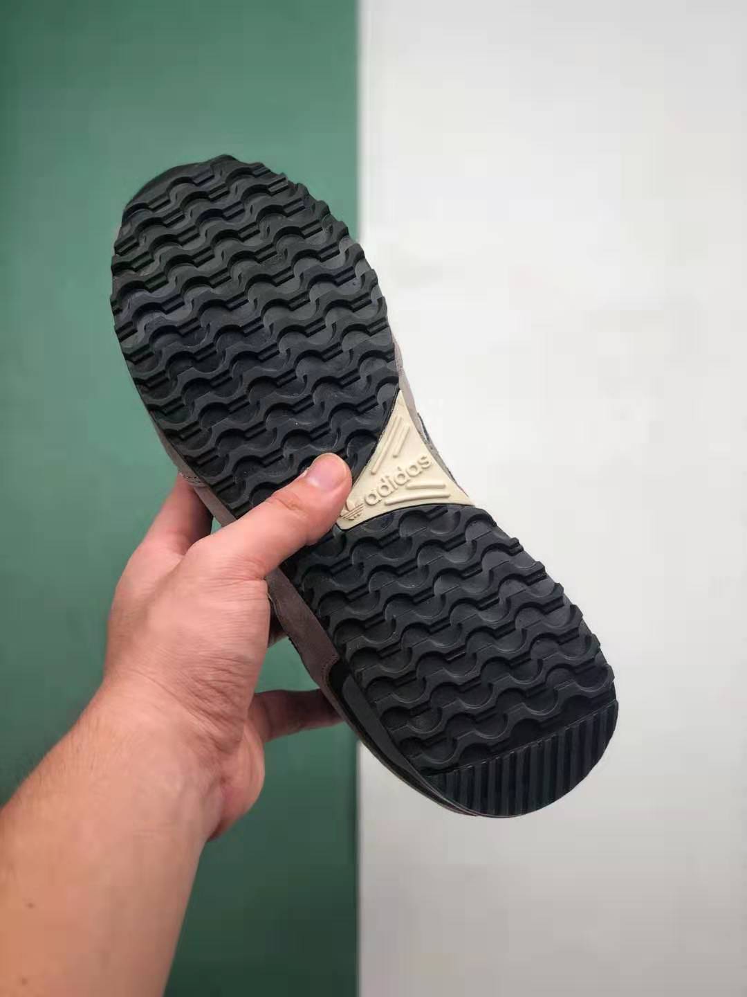 Adidas Originals ZX 750 Wolf Grey Navy Blue Shoes D65229 - Trendy and Stylish Sneakers Adidas Originals ZX 750 Wolf Grey Navy Blue Shoes D65229 - Trendy and Stylish Sneakers