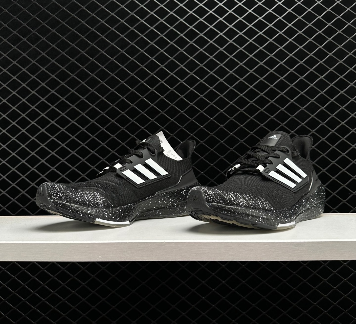 Adidas UltraBoost 22 Black White Speckled Trainers - Limited Edition Adidas UltraBoost 22 Black White Speckled Trainers - Limited Edition