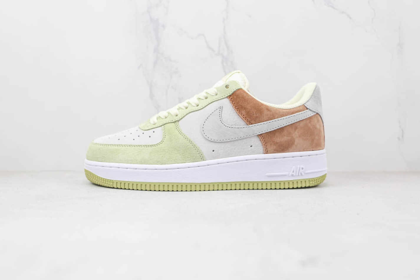 Nike Air Force 1 07 Low White Light Green Grey Brown DL5819-618 - Trendy and Stylish Sneakers