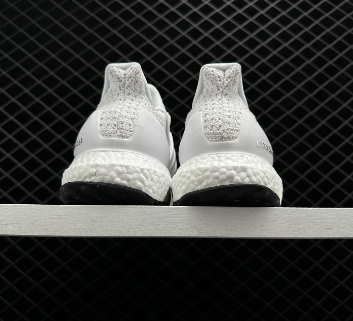 Adidas UltraBoost 2.0 Limited 'White Reflective' BB3928 - Premium Style & Performance Adidas UltraBoost 2.0 Limited 'White Reflective' BB3928 - Premium Style & Performance