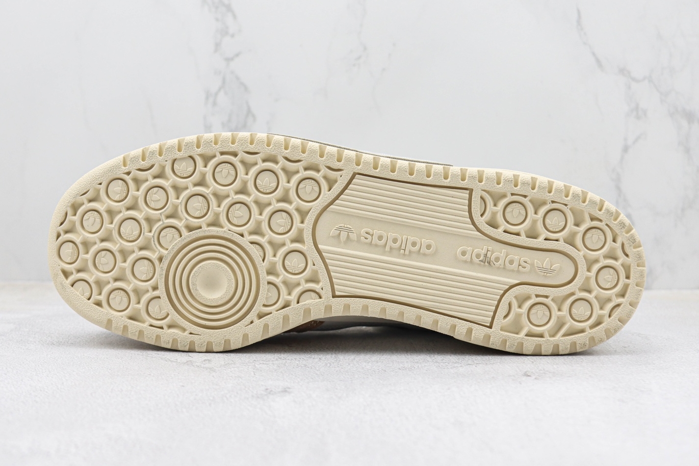 Adidas Originals Unisex Forum Exhibit Low Sneakers Beige Grey GX4547 | Limited Edition Adidas Originals Unisex Forum Exhibit Low Sneakers Beige Grey GX4547 | Limited Edition