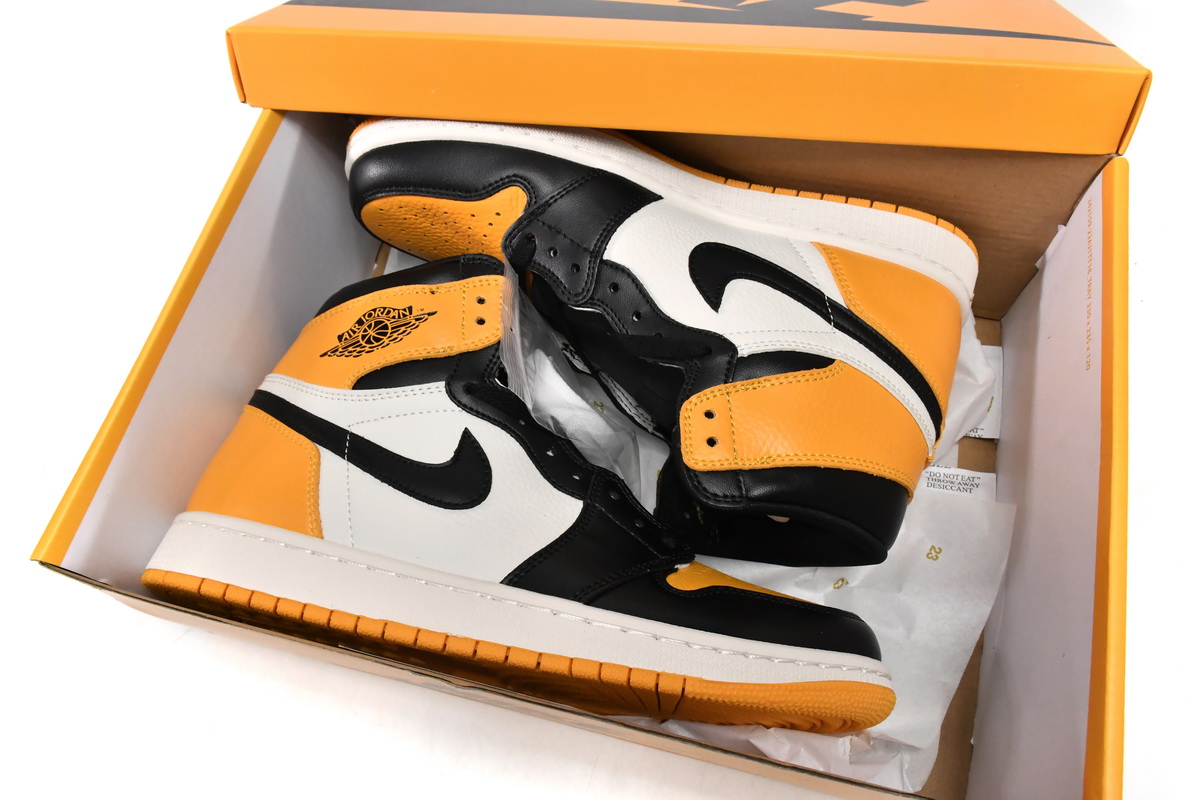 Air Jordan 1 Retro High OG 'Yellow Toe' 555088-711 - Classic Design, Vibrant Yellow Accents