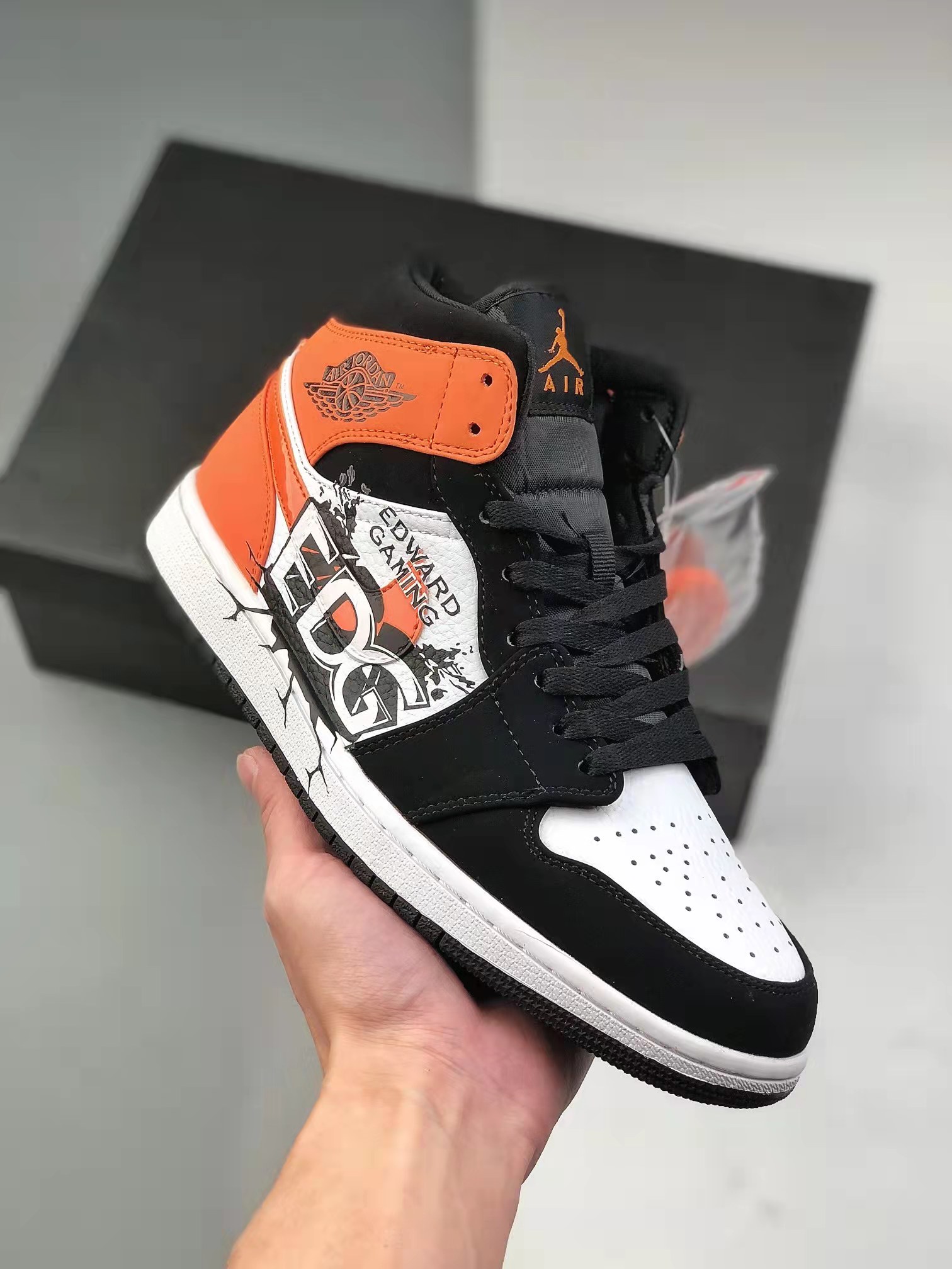 Air Jordan 1 Mid Shattered Backboard 554724-058 - Shop Now for Classic Style and Supreme Comfort