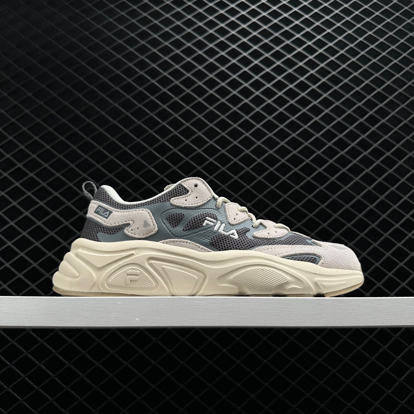 FILA MARS Retro Grey Brown White F12W031122FFD - Stylish and Classic Sneaker