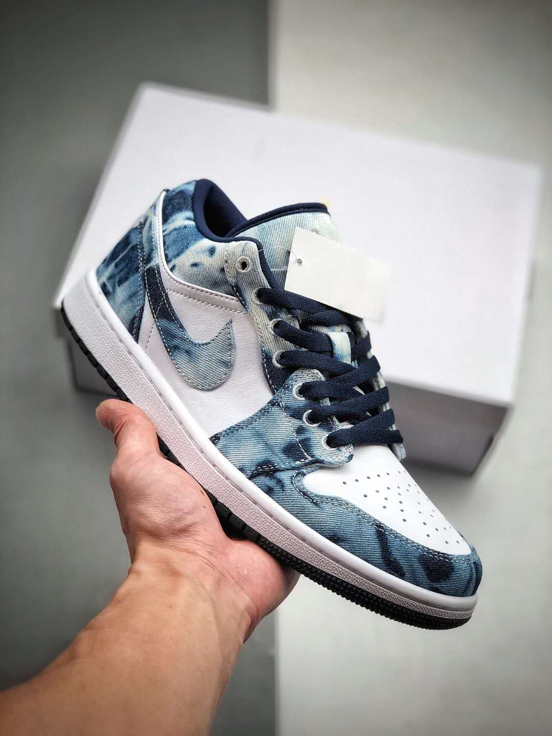 Air Jordan 1 Low SE 'Washed Denim' CZ8455-100 - Stylish and Classic Sneakers