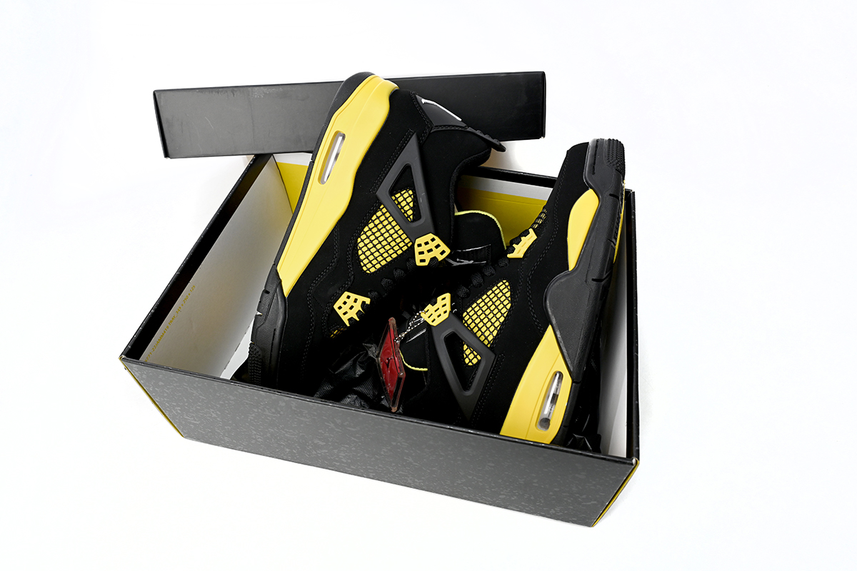 Air Jordan 4 Retro 'Thunder' DH6927-017 - Iconic Style and Classic Design | Limited Stock Air Jordan 4 Retro 'Thunder' DH6927-017 - Iconic Style and Classic Design | Limited Stock