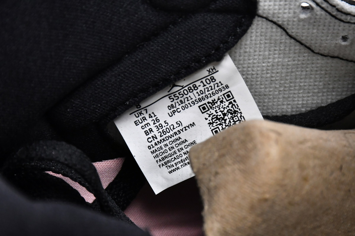 Air Jordan 1 Retro High OG 'Stage Haze' 555088-108 - Exclusive Release!