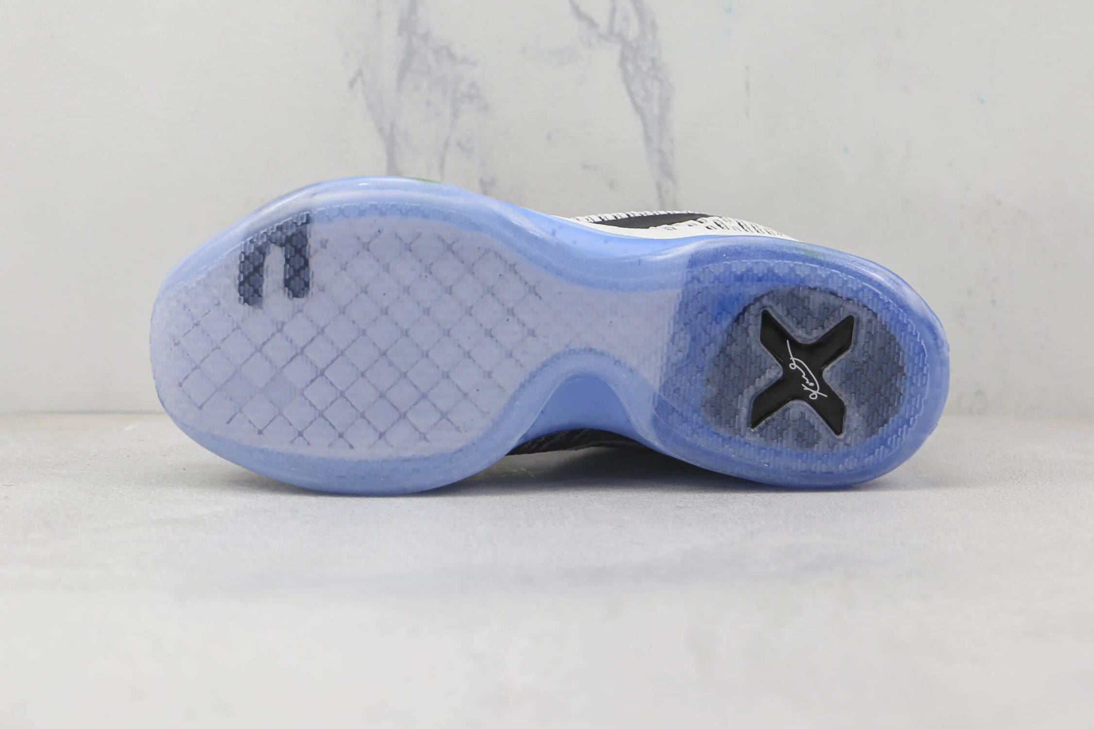 Nike Kobe 10 Elite Premium HTM 'Shark Jaw' 805937-101 - High-Performance Basketball Shoes for Elite Players Nike Kobe 10 Elite Premium HTM 'Shark Jaw' 805937-101 - High-Performance Basketball Shoes for Elite Players