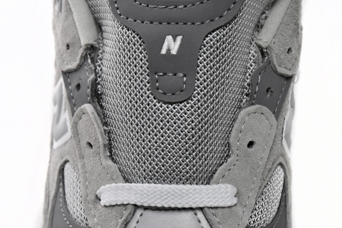 New Balance 992 Made In USA 'Grey' M992GR - Premium Athletic Sneakers for Men New Balance 992 Made In USA 'Grey' M992GR - Premium Athletic Sneakers for Men