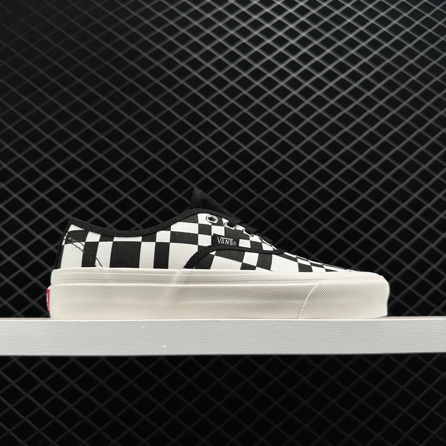 Vans Authentic Woven Check 44 DX – White Black | VN0A4BVYBA2
