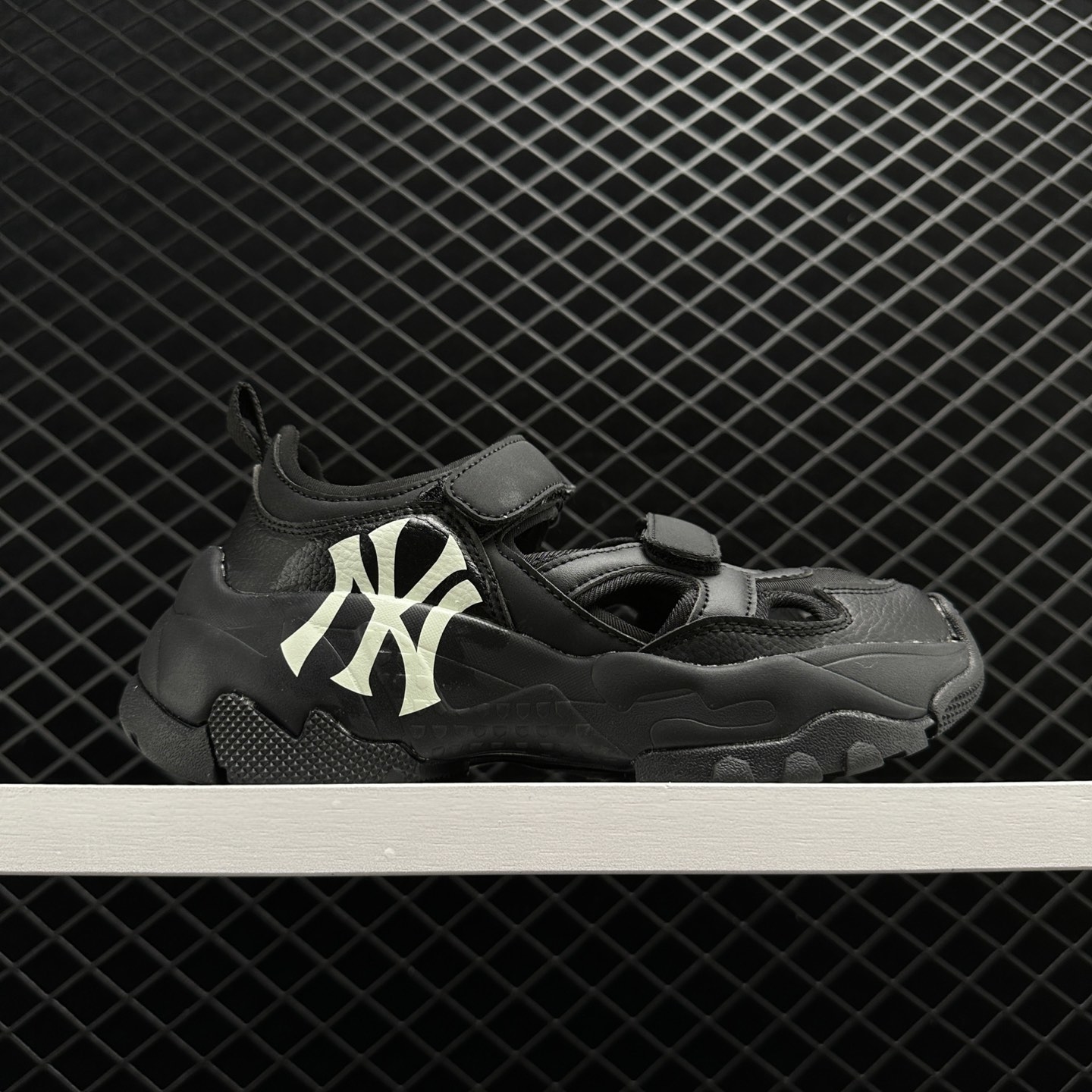 MLB Big Ball Chunky Sandal Shoes Black - New York Yankees 3ASDCH133-50BKS
