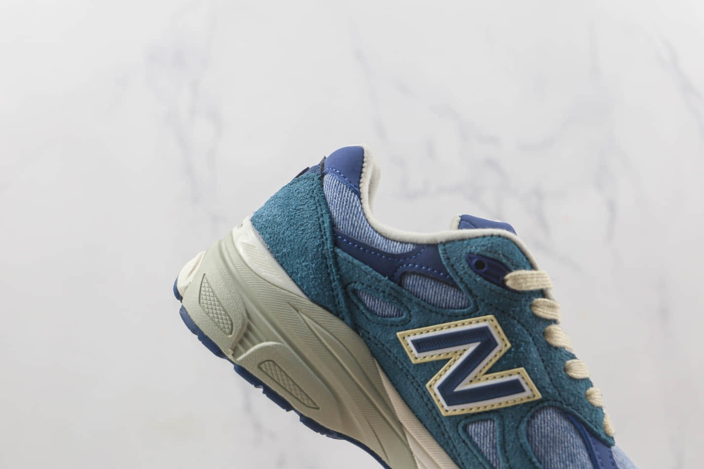 New Balance Levi's x 990v3 Made In USA 'Mallard Blue' - Shop Now! New Balance Levi's x 990v3 Made In USA 'Mallard Blue' - Shop Now!