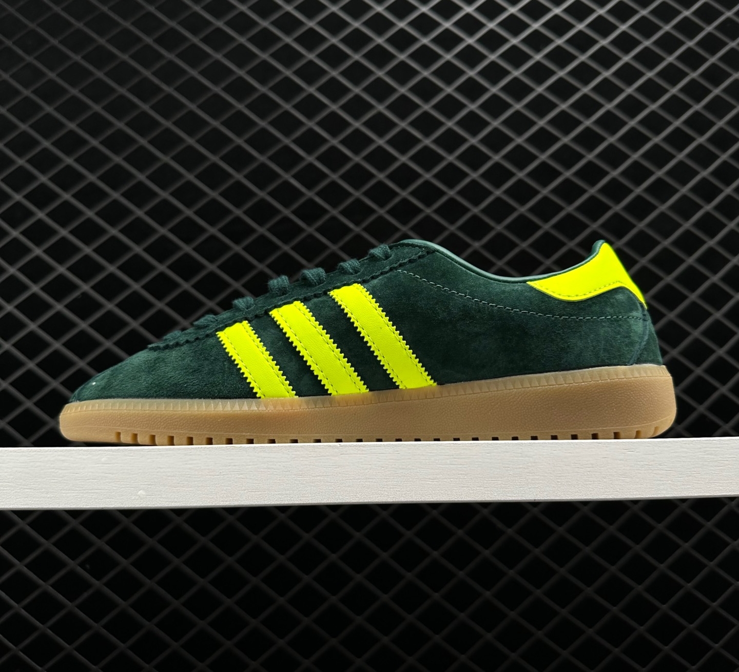 Adidas Originals Bermuda Collegiate Green Shock Yellow Gum B41472 - Trendy Athletic Sneakers for Men