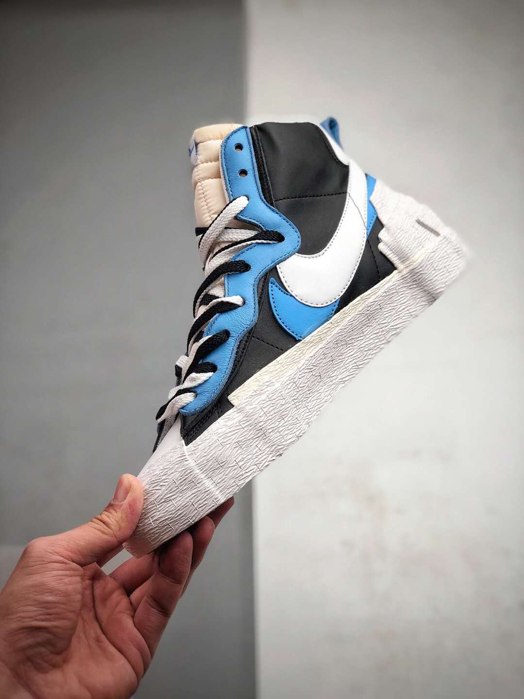Nike sacai x Blazer Mid 'Black Blue' BV0072-001 - Stylish Sneakers for Unmatched Fashion. Nike sacai x Blazer Mid 'Black Blue' BV0072-001 - Stylish Sneakers for Unmatched Fashion.