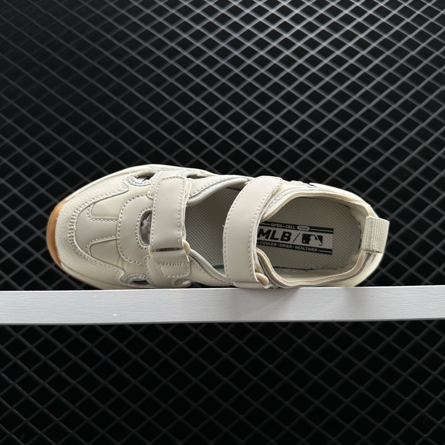 MLB Big Ball Chunky Mask NY Yankees Sandal Shoes - White | 3ASDCH133-50CRS MLB Big Ball Chunky Mask NY Yankees Sandal Shoes - White | 3ASDCH133-50CRS