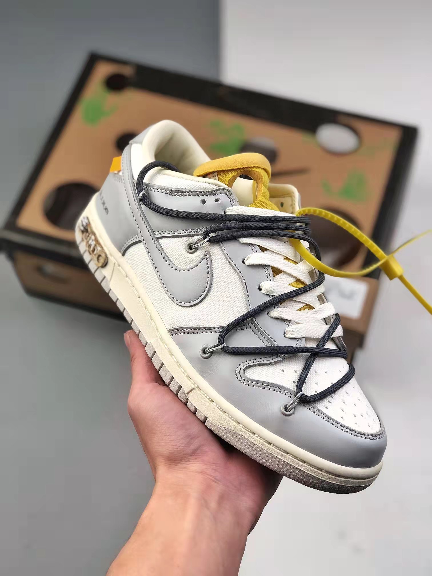 Nike Off-White x Dunk Low 'Lot 41 of 50' DM1602-105 - Exclusive Limited Edition Release