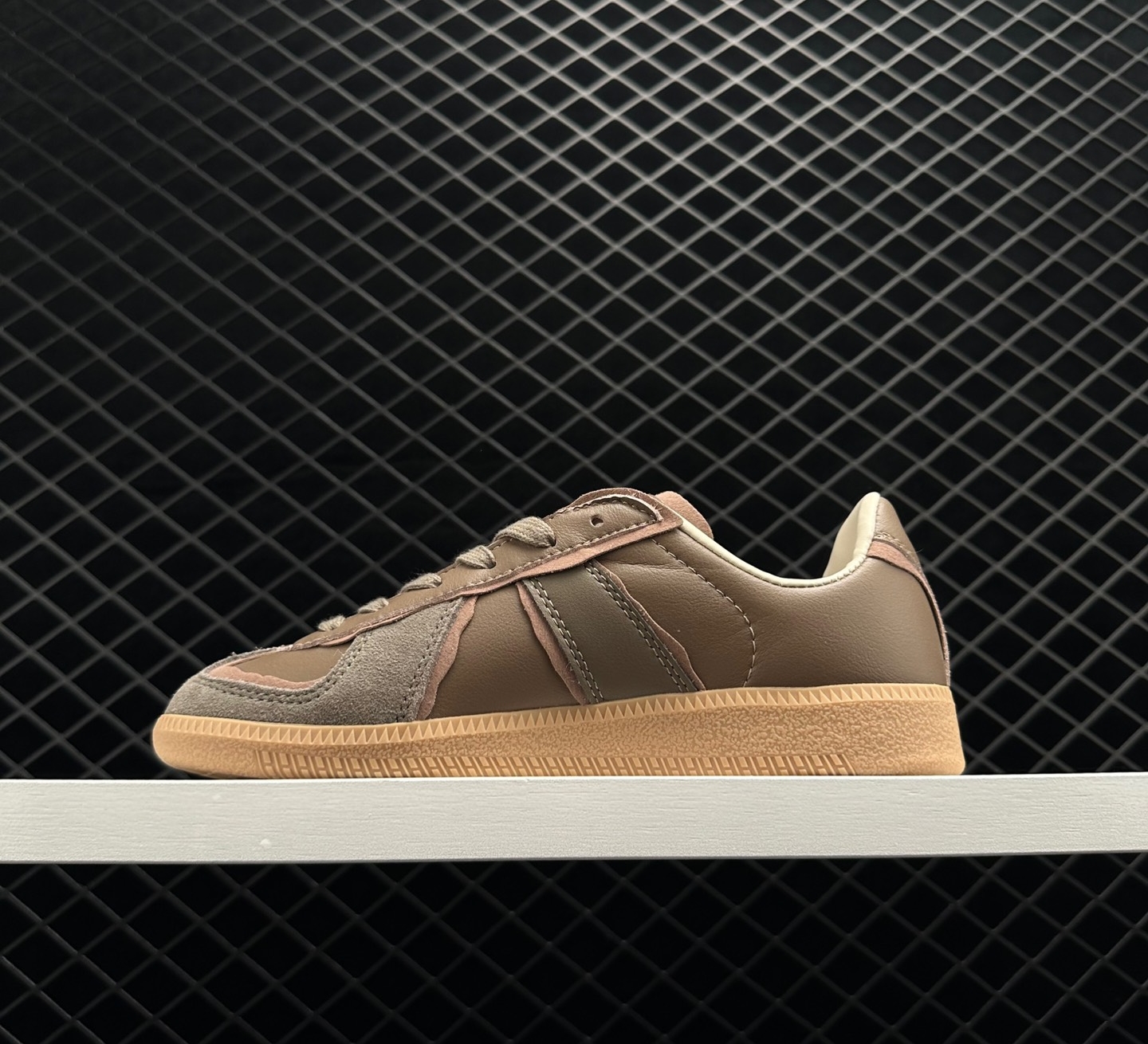 Adidas Originals BW Army Low Brown GY0017 - Classic Design with a Modern Twist