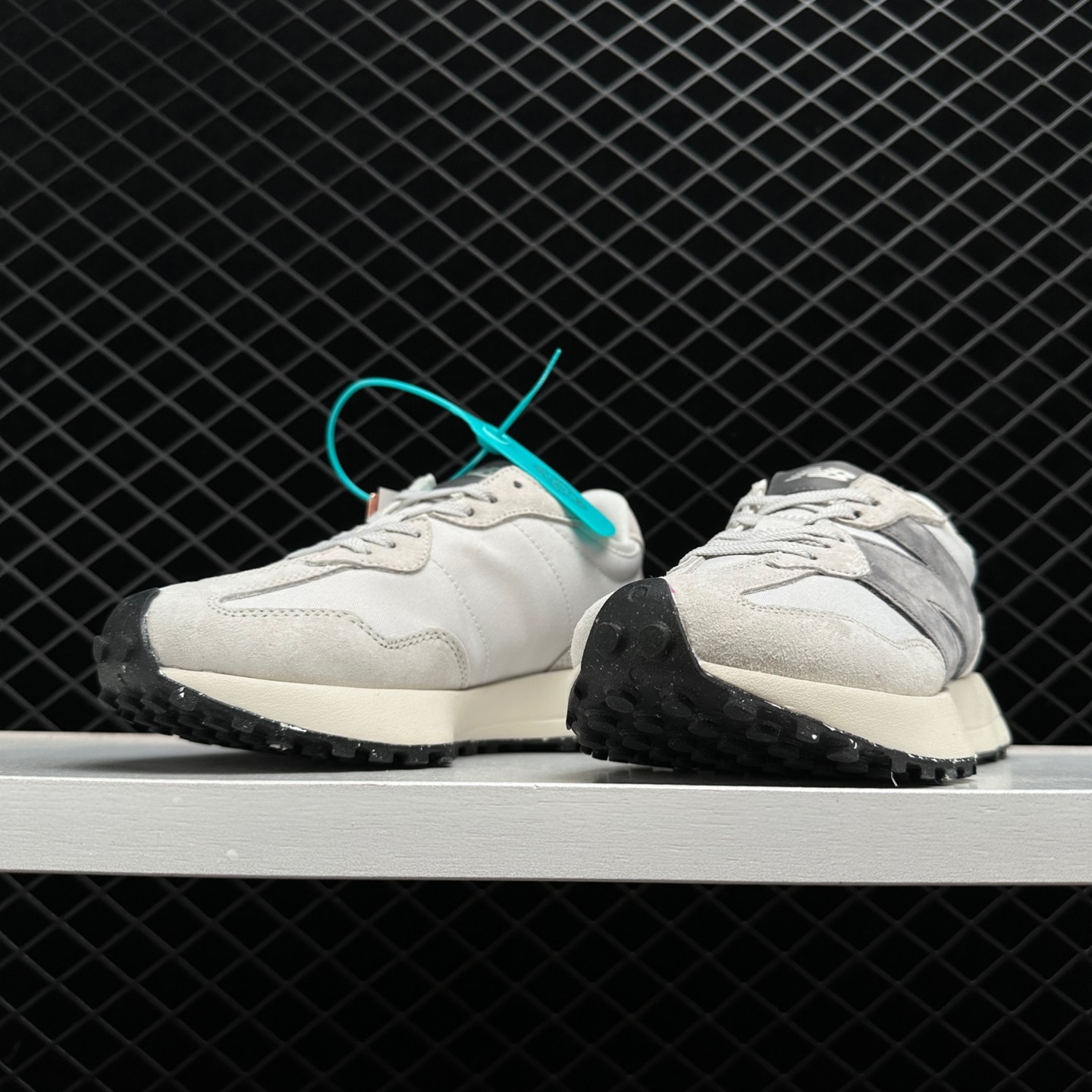 New Balance 327 'Nimbus Cloud' MS327WE: Stylish Sneakers with Cloud-like Comfort