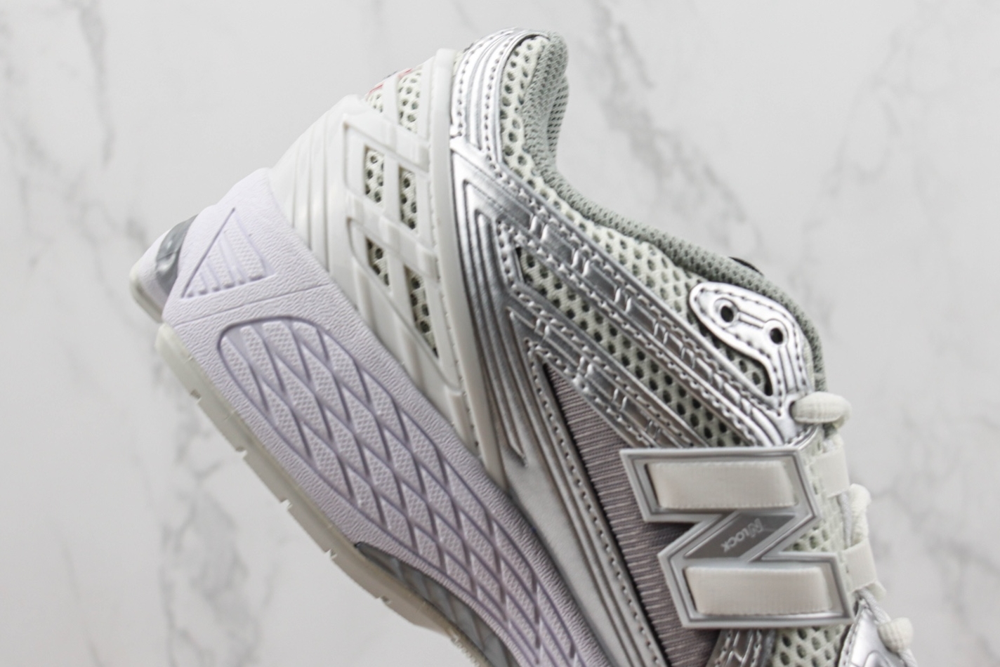 New Balance 1906R 'Silver' M1906RCB - Stylish and Performance-Driven Athletic Shoes