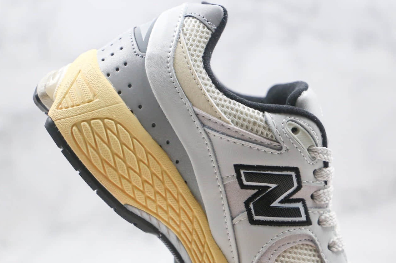 New Balance Thisisneverthat x 2002R 'White' ML2002RT - Stylish Collaboration Sneakers New Balance Thisisneverthat x 2002R 'White' ML2002RT - Stylish Collaboration Sneakers