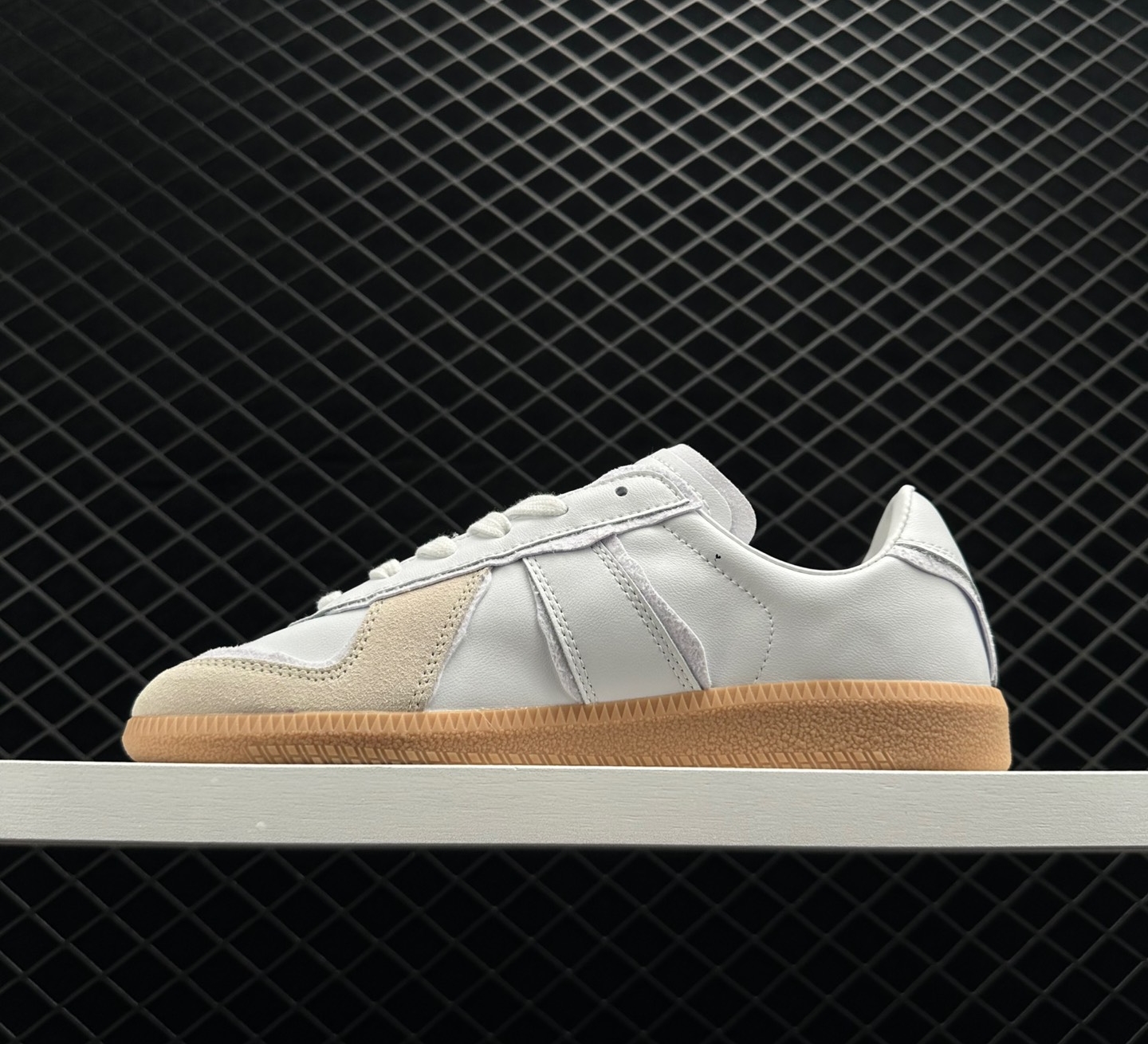 Adidas Originals Bw Army White HQ8512 - Iconic Retro Sneakers at Their Best