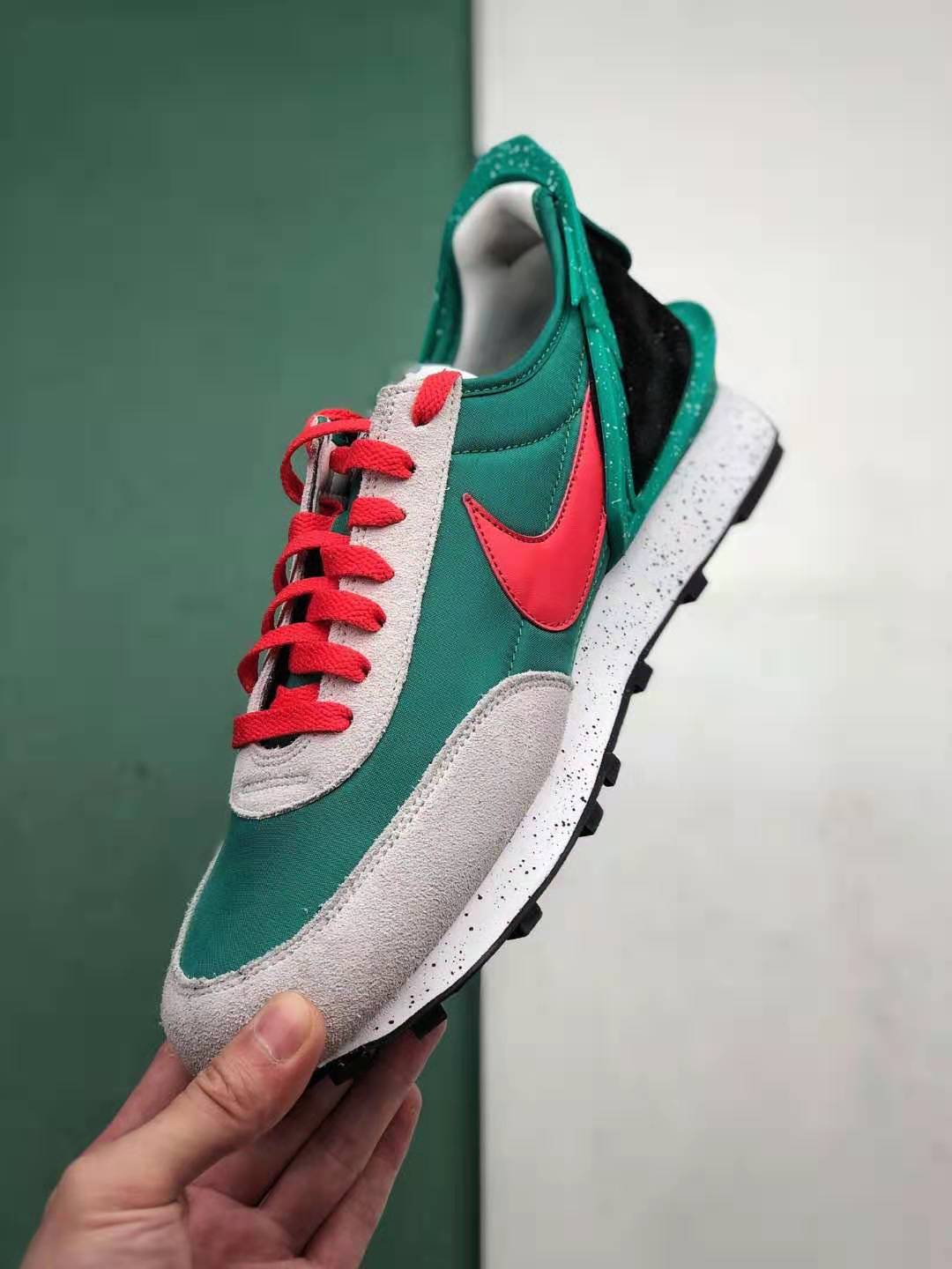 Undercover x Nike Waffle Racer Grass Green Grey Red AA6853 006 - Limited Edition Footwear