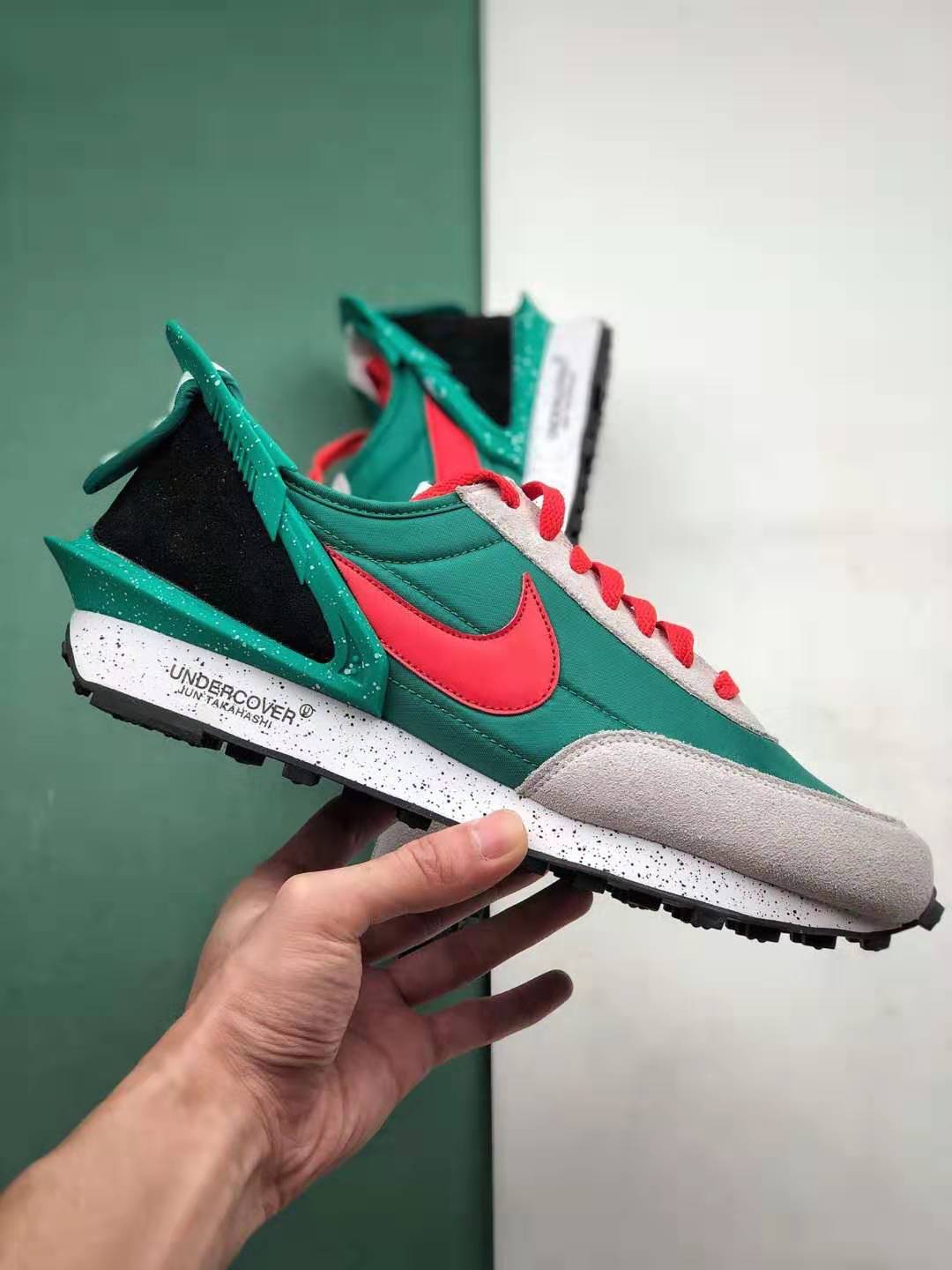Undercover x Nike Waffle Racer Grass Green Grey Red AA6853 006 - Limited Edition Footwear
