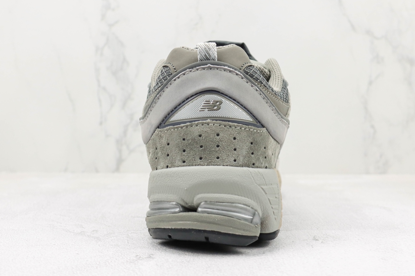 New Balance 2002R 'Pouch - Summer Fog' M2002RVC - Stylish and Comfortable Sneakers New Balance 2002R 'Pouch - Summer Fog' M2002RVC - Stylish and Comfortable Sneakers
